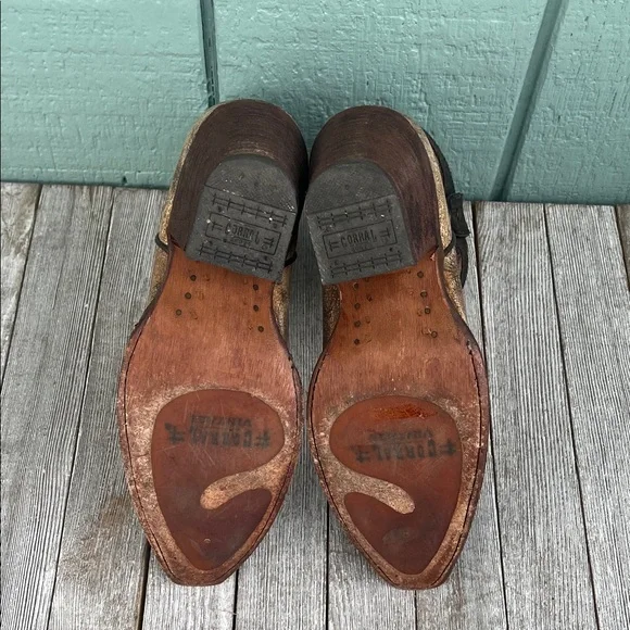 Corral Distressed Brown and Black Ankle Boots - Picture 11 of 15